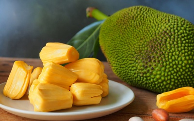 Bà bầu cần lưu ý gì khi ăn mít?