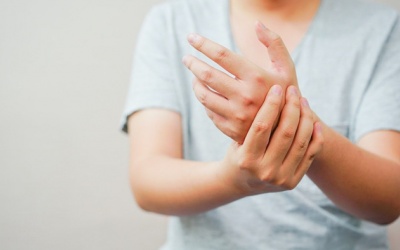 Lý giải nguyên nhân khiến nhiều người bị run tay khi căng thẳng, hồi hộp