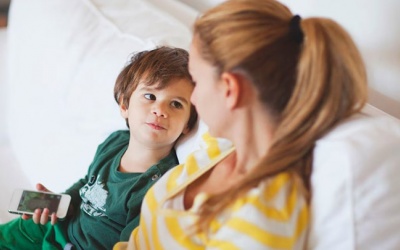 Giáo sư Harvard: 'Chúng ta đang biến trẻ thành người máy'