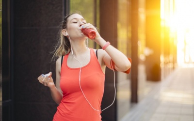 Nắng nóng: Làm sao cải thiện tình trạng mất cân bằng điện giải?