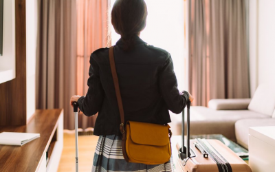 Cảnh giác với 6 mối nguy hiểm tiềm ẩn cho sức khỏe khi đi du lịch