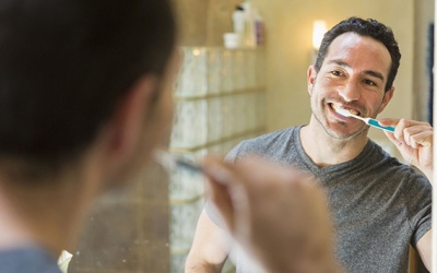 Nguy cơ tim mạch tăng cao khi lười đánh răng buổi tối