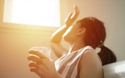 Xử trí thế nào khi bị sốc nhiệt, kiệt sức do nhiệt?