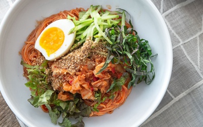 Mì trộn Hàn Quốc nhanh gọn cho ngày nắng nóng