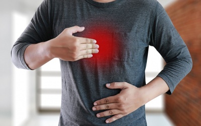 Đau ngực là do bệnh tim hay trào ngược dạ dày thực quản?
