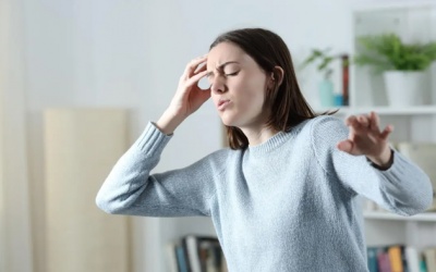 Dùng thuốc Trivastal, Madopar điều trị Parkinson bị chóng mặt phải xử lý như thế nào?