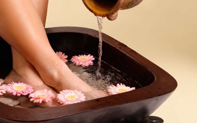 Khử mùi hôi chân với nước trà đen