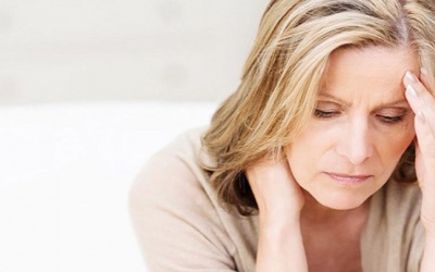 Tư thế yoga giúp kiểm soát các triệu chứng tiền mãn kinh