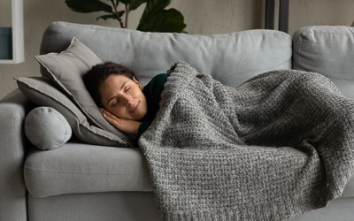 Ngủ nướng vào cuối tuần có hại cho sức khỏe