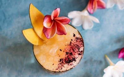 Pha một ly cocktail Sake xoài cay cho ngày cuối tuần