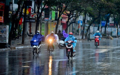 Mưa dông ở Bắc Bộ tăng, Trung Bộ có nơi nóng trên 39 độ