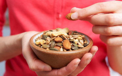 5 loại hạt cải thiện sức khỏe tim và hỗ trợ giảm cân