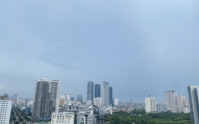 Bắc Bộ và Nam Bộ chuyển mưa lớn, Trung Bộ tiếp tục nắng nóng 