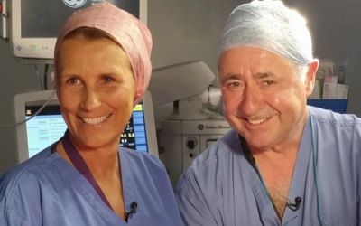 Anh thực hiện thành công ca cấy ghép tử cung đầu tiên