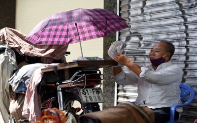 Giữ sức khỏe khi trời nóng bức