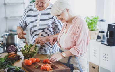 Chế độ ăn nào phù hợp với người cao tuổi?