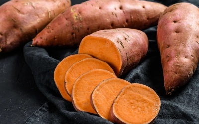 Vì sao khoai lang là khắc tinh của táo bón?