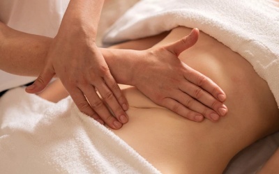Tại sao nên thử massage lưu dẫn hệ bạch huyết để giảm đau, giảm sưng?