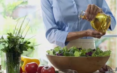 3 thay đổi trong chế độ ăn uống giúp kiểm soát cholesterol cao