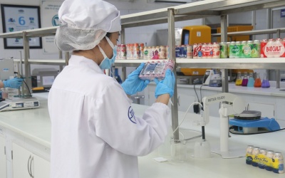 Các doanh nghiệp sữa tiếp cận bài toán xuất khẩu 'xanh'