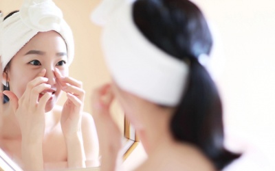 Ngủ dậy bị sưng mặt là do đâu?