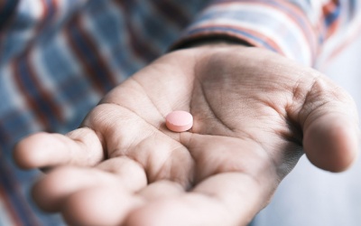 Bị bệnh mạch vành, đã nong vành có cần uống thuốc không?