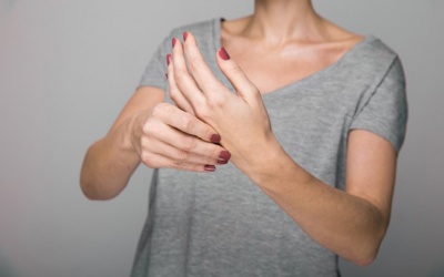 Bệnh run vô căn có nguy hiểm không?