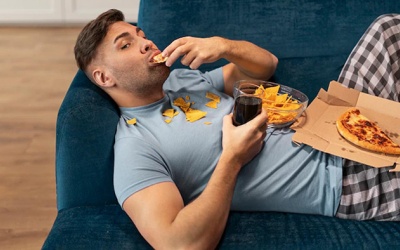Nguyên nhân nào khiến bạn ăn nhiều khó kiểm soát?