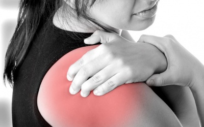 Đông cứng khớp vai: Dấu hiệu viêm dính bao khớp cần xử trí sớm
