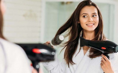 Mẹo giúp tóc nhanh khô sau khi gội