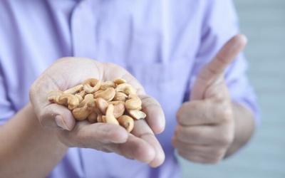 Ăn hạt thường xuyên giúp nam giới cải thiện khả năng sinh sản