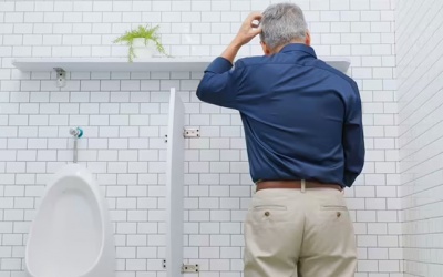 4 dấu hiệu khi đi tiểu cảnh báo bệnh ung thư tuyến tiền liệt