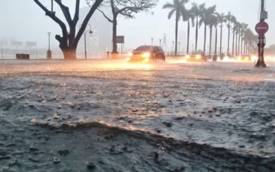 Trung Bộ mưa xối xả, nguy cơ cao xảy ra lũ quét và sạt lở