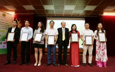 7 doanh nghiệp nhận giấy chứng nhận sản phẩm thiên nhiên của VNPS