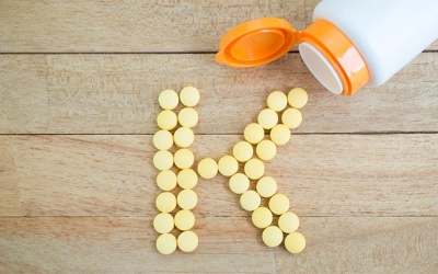 Dùng thuốc chống đông máu điều trị rung nhĩ cần tránh thực phẩm giàu vitamin K?