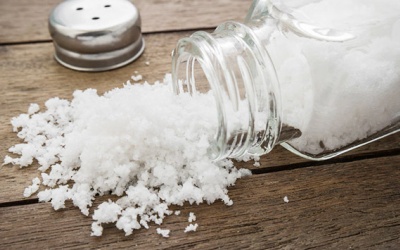 Vì sao không nên thường xuyên ăn thức ăn quá mặn?