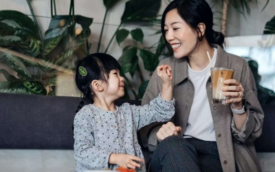 Vì sao trẻ em nên tránh xa caffeine?