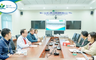 BV Nhi Trung ương: Tiếp nhận thiết bị y tế giúp điều trị dị tật thần kinh
