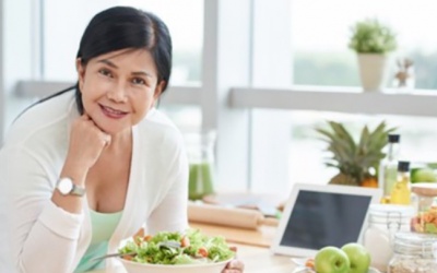 Phụ nữ thời kỳ mãn kinh nên ăn và kiêng gì?
