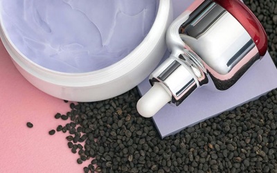 Bakuchiol: Thành phần dưỡng da hiệu quả không kém retinol