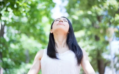 Đi bộ hiệu quả hơn khi hít thở đúng cách