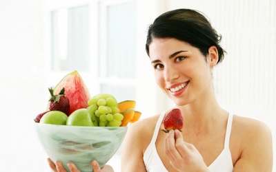 Chế độ ăn uống ảnh hưởng tới làn da ra sao?