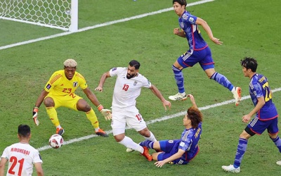 Sai lầm phút bù giờ và sự nghiệt ngã của bóng đá