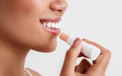 Lưu ý các thành phần khi chọn sản phẩm dưỡng môi