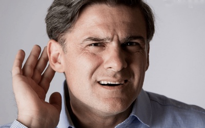 Tai nghễnh ngãng, phải cải thiện ra sao?