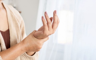 Đái tháo đường: Biến chứng tê bì, căng cứng tay về đêm có khỏi được không?