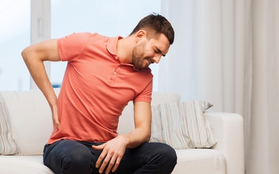 Đau lưng do 5 thói quen tưởng chừng vô hại