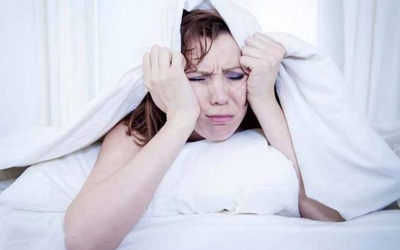 4 thực phẩm và đồ uống ảnh hưởng đến giấc ngủ của bạn