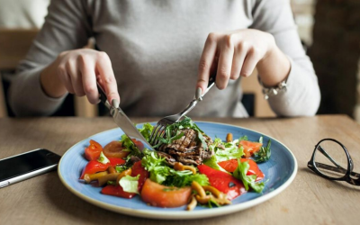 8 lỗi dễ mắc phải sau ăn gây hại cho hệ tiêu hoá