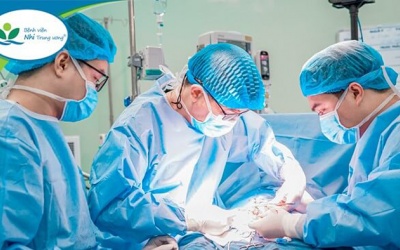 Y tế tuần: Ca ghép thận viết tiếp tương lai cho bé gái bị suy thận mạn 